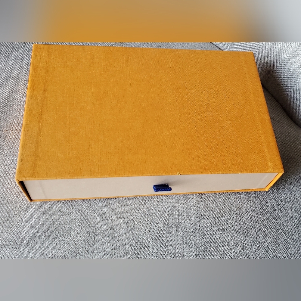 Louis Vuitton Storage Gift Box And Cloth Storage Pouch - Picture 5 of 7